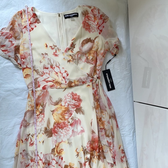 KARL LAGERFELD SHORT SLEEVE VNECK MIDI DRESS COLOR CREAM & PINK SIZE 8 NWT - Picture 4 of 9